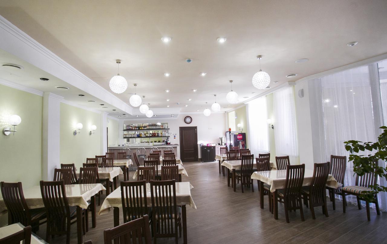 Hotel Acra Szuhumi Kültér fotó