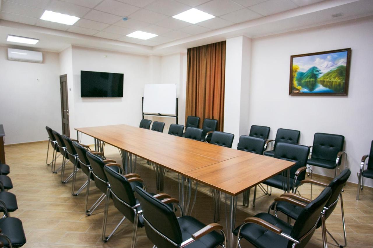 Hotel Acra Szuhumi Kültér fotó